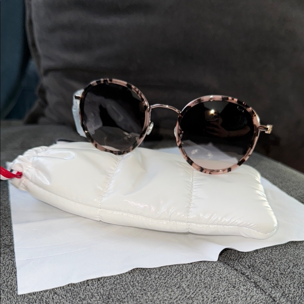 ✨BRAND NEW✨MONCLER Tortoise Sunglasses - Picture 7 of 12